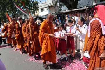 Perjalanan Bhikkhu pada Walk For Peace di Banyuwangi