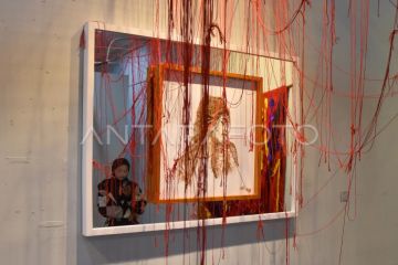 Pameran seni rupa Arek Lungga