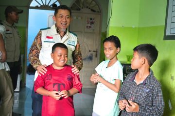PLN UID Sulselrabar santuni 20 anak yatim-piatu di Makassar