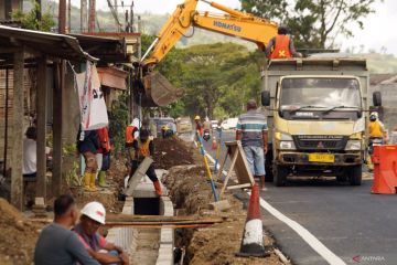 Pembangunan drainase antiasipasi banjir di Tulungagung