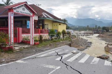 Sekolah terancam ambruk di Sungai Batang Kuranji