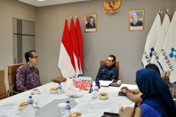 Wamenkomdigi tekankan tata kelola AI berbasis etika untuk regulasi&nbsp;