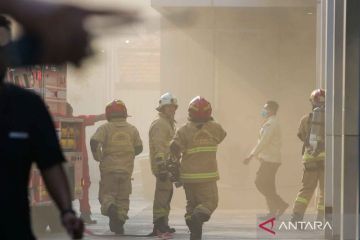 Ruang farmasi Pusat Pelayanan Jantung Terpadu RSUD Dr Soetomo Surabaya terbakar