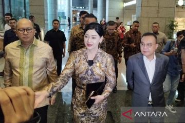 DPR-OJK sambangi Gedung Bursa Efek Indonesia cek kondisi IHSG