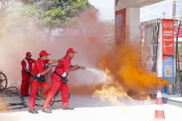 Pertamina Retail perkuat kesiapsiagaan pekerja SPBU lewat simulasi PKD