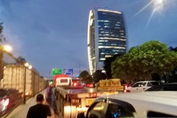Kemacetan truk trailer mengular dari Tj Priok hingga Cakung-Cilincing