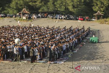 Shalat Idul Adha 1447 H di Gumuk Pasir