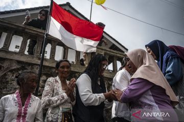 Dusun Thekelan tunjukkan wajah Indonesia, umat lintas agama saling bermaafan saat Waisak