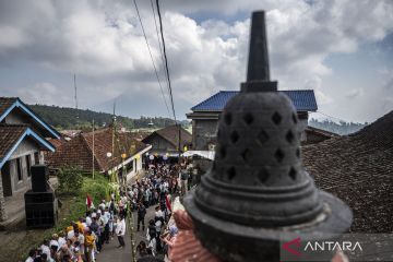 Dusun Thekelan tunjukkan wajah Indonesia, umat lintas agama saling bermaafan saat Waisak