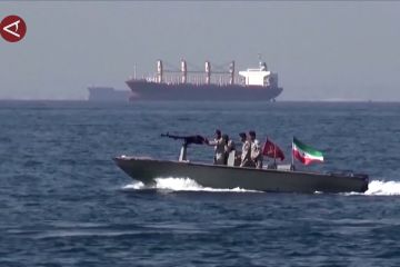 Selat Hormuz memanas, rudal Iran hantam fregat milik angkatan laut AS