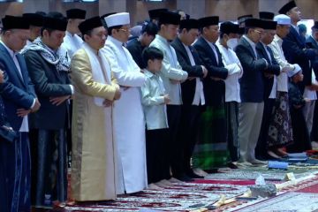 Wapres Gibran dan keluarga shalat Idul Adha di Masjid Istiqlal