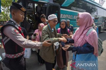 Kepulangan jamaah haji kloter pertama debarkasi Kertajati