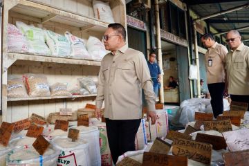 Sidak pasar Cipinang, KSP: Pasokan beras melimpah, harga pangan stabil