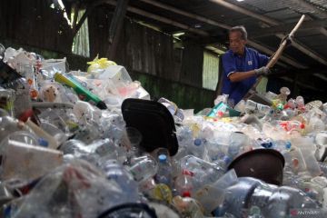 Pengolahan sampah terpadu berbasis swadaya masyarakat