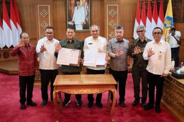 Pemkot Denpasar-Pelindo tanda tangani MoU pemanfaatan PSEL di Benoa