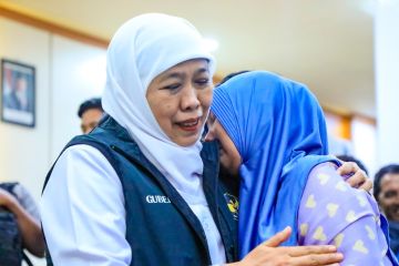 Khofifah perkuat kemandirian warga percepat pengentasan kemiskinan