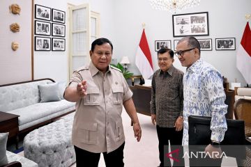 Kemarin, Prabowo telepon PM Belanda hingga BNPP terima DPRD Malaka