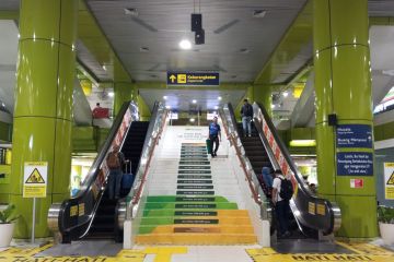 Penumpang KA keberangkatan Gambir bisa naik dari Jatinegara