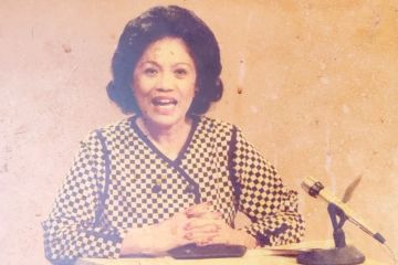 Penyiar senior TVRI Teddy Resmi Sari tutup usia pada usia 90 tahun
