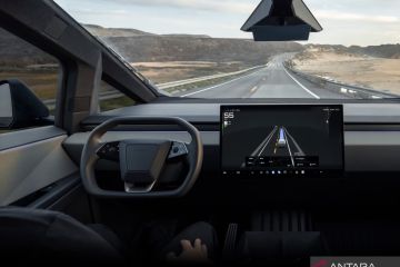 Tesla gulirkan perangkat lunak Full Self-Driving Supervised V14