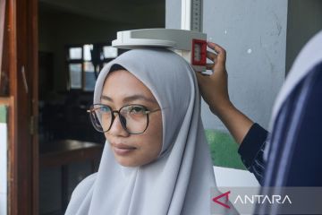 Cek kesehatan gratis di pesantren
