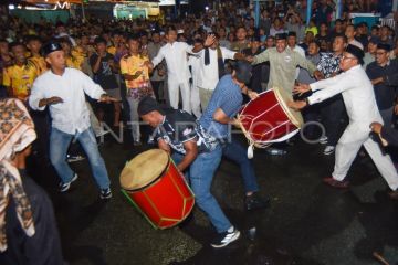 Tradisi Basalisiah Tabuik di Pariaman