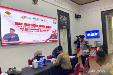 Sambut HUT Bhayangkara, personel Brimob Polda Metro gelar donor darah