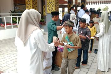 Ribuan anak yatim Lombok Tengah dapat santunan 10 Muharam&nbsp;1448 H