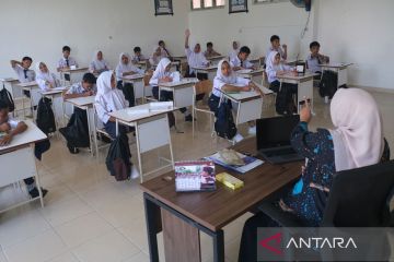 Kemensos luluskan siswa Sekolah Rakyat di tahun pertama