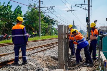 KAI Jakarta tutup 31 perlintasan liar pada 2026