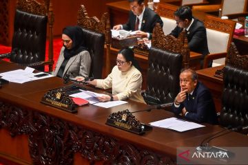 Rapat Paripurna Ke-21 DPR : Bahas laporan BPK hingga setujui naturalisasi Mitchell Baker dan Luke Vickery