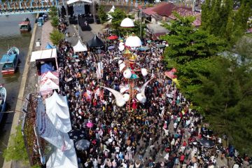 Wamenbud sebut tradisi Tabuik jadi simbol budaya Pariaman