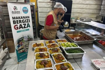 Al-Quds Volunteer Indonesia salurkan makanan bagi anak yatim di Gaza