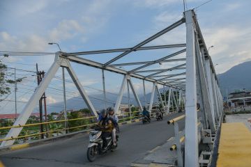 Imbauan kendaraan berat dilarang melintasi Jembatan Palu III masih diberlakukan
