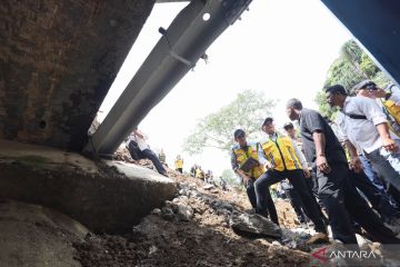 Menteri PU perkuat jembatan Enang-enang Aceh yang diperbaiki swadaya