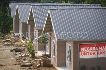 Percepatan pembangunan huntap di Padang