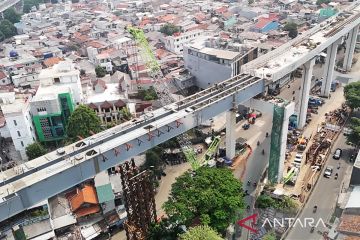 DKI sepekan, LRT sampai Dukuh Atas hingga pemasangan rambu batas JPO