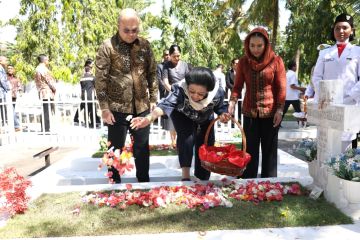 Megawati Soekarnoputri ziarah ke Taman Makam Pahlawan Seroja