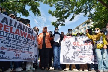 Unjuk Rasa dukung Makanan Bergizi Gratis di Palu