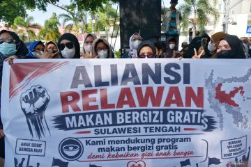 Unjuk Rasa dukung Makanan Bergizi Gratis di Palu