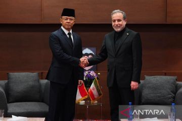 Sugiono dan Araghchi bahas situasi regional dan global