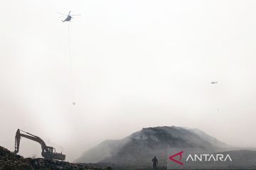 BNPB: Heli pengebom air disetop seiring padamnya TPA Jatiwaringin
