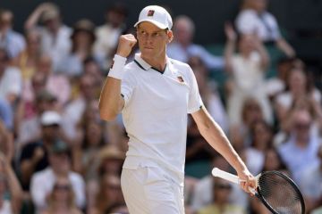 Sinner kalahkan Djokovic untuk melaju ke final Wimbledon