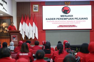 PDIP minta kader perempuan di akar rumput pimpin pergerakan