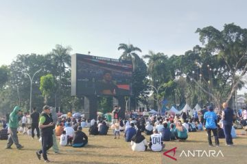 Bupati Bogor izinkan PKL berdagang di Alun-alun Tegar Beriman