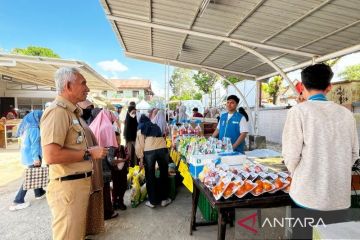 Sultra gelar Pasar Rakyat guna bantu warga dapatkan sembako murah