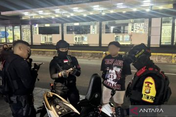 Polisi bubarkan aksi balap liar di Pulogadung