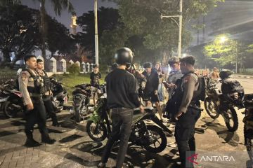 Brimob Polda Metro Jaya bubarkan balap liar di Cipayung Jaktim