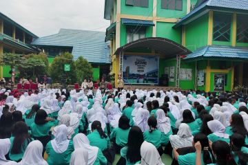 Kendari sosialisasikan literasi digital dan PP Tunas bagi pelajar