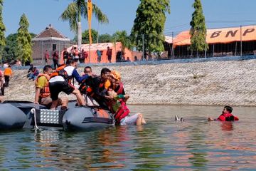 BPBD Madiun latih ratusan ASN dan relawan teknik water rescue